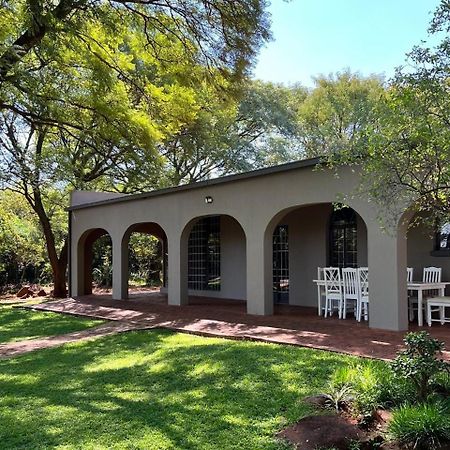 Featherwood Farm & Nyala Lodge Rayton Exterior foto