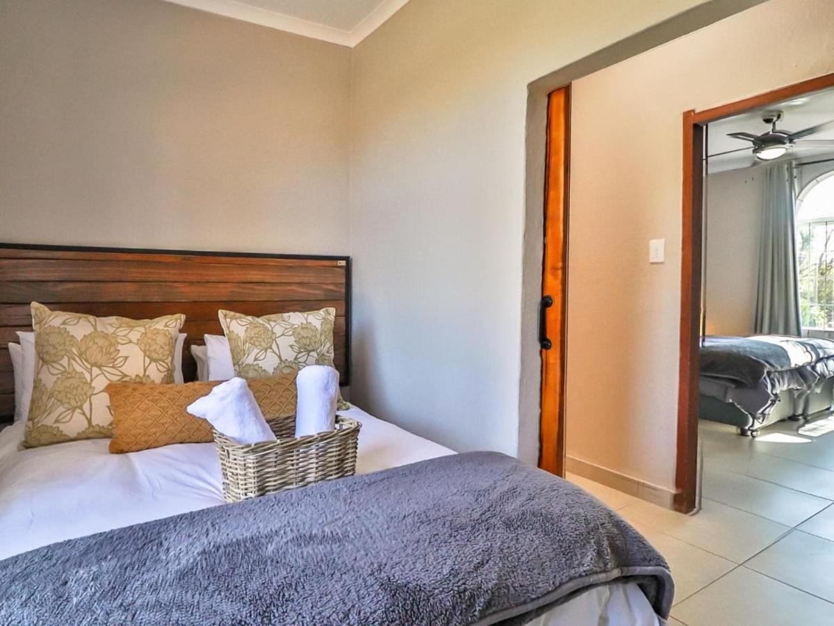 Featherwood Farm & Nyala Lodge Rayton Exterior foto