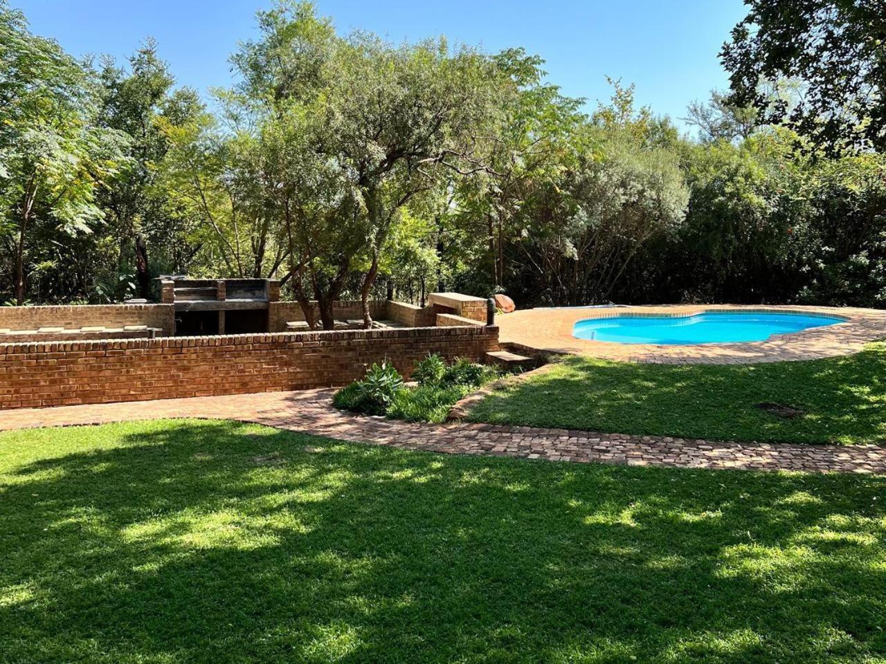 Featherwood Farm & Nyala Lodge Rayton Exterior foto