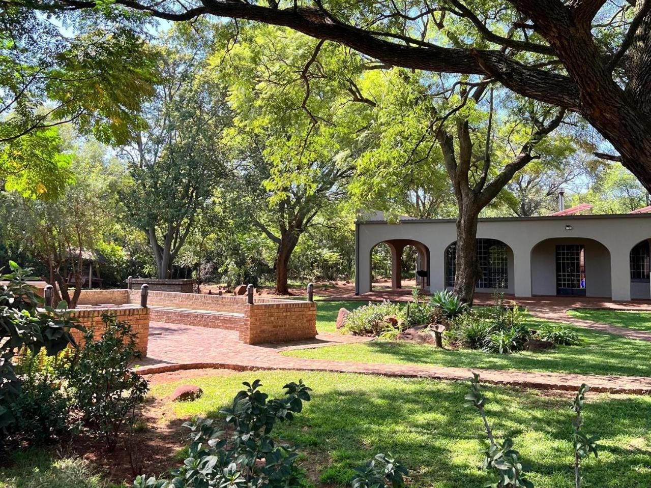 Featherwood Farm & Nyala Lodge Rayton Exterior foto
