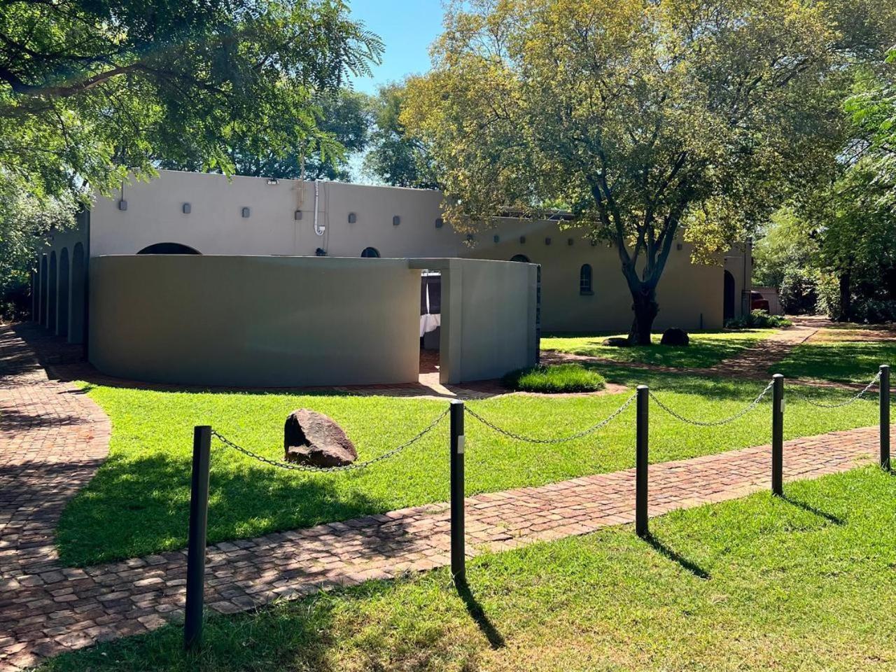 Featherwood Farm & Nyala Lodge Rayton Exterior foto